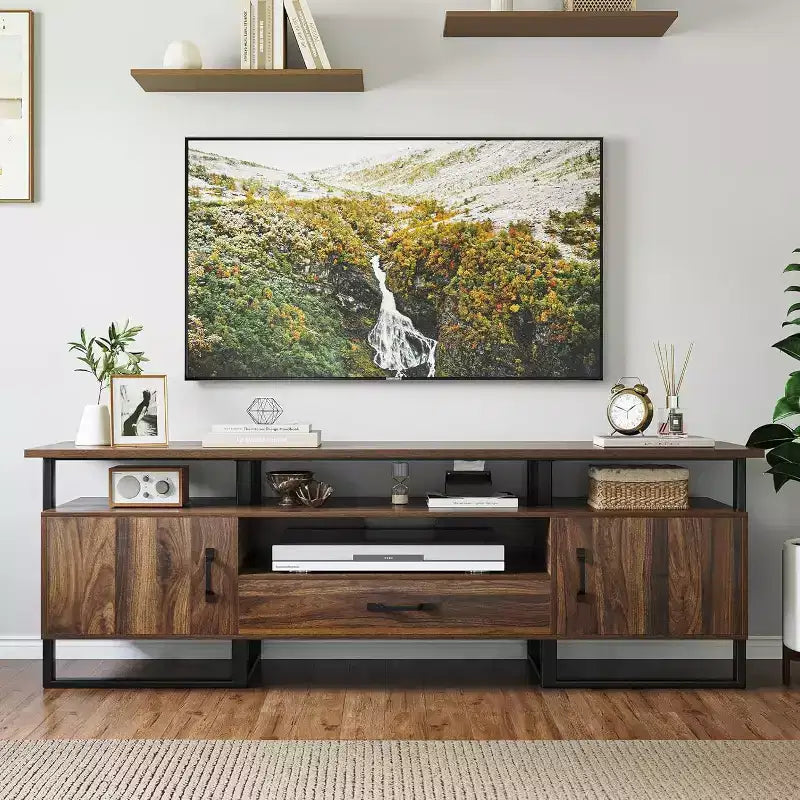 Mobile TV industriale rustico marrone con cassetto e armadietti laterali, adatto a TV fino a 75", per 1