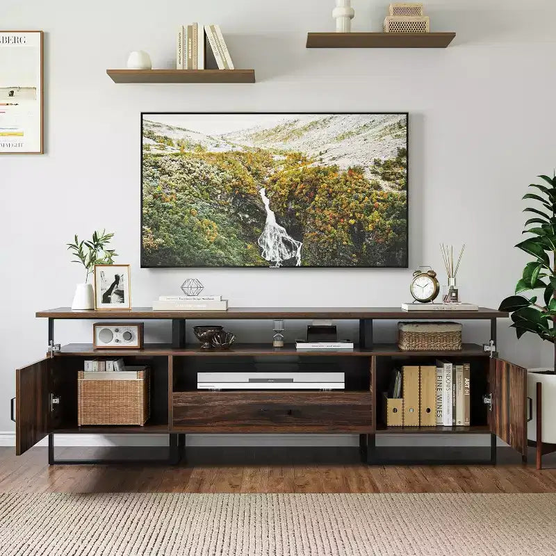 Mobile TV industriale rustico marrone con cassetto e armadietti laterali, adatto a TV fino a 75", per 1