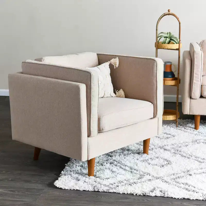 Poltrona con schienale alto imbottita e gambe in legno massello – Beige / Marrone / Grigio, 1 Posto