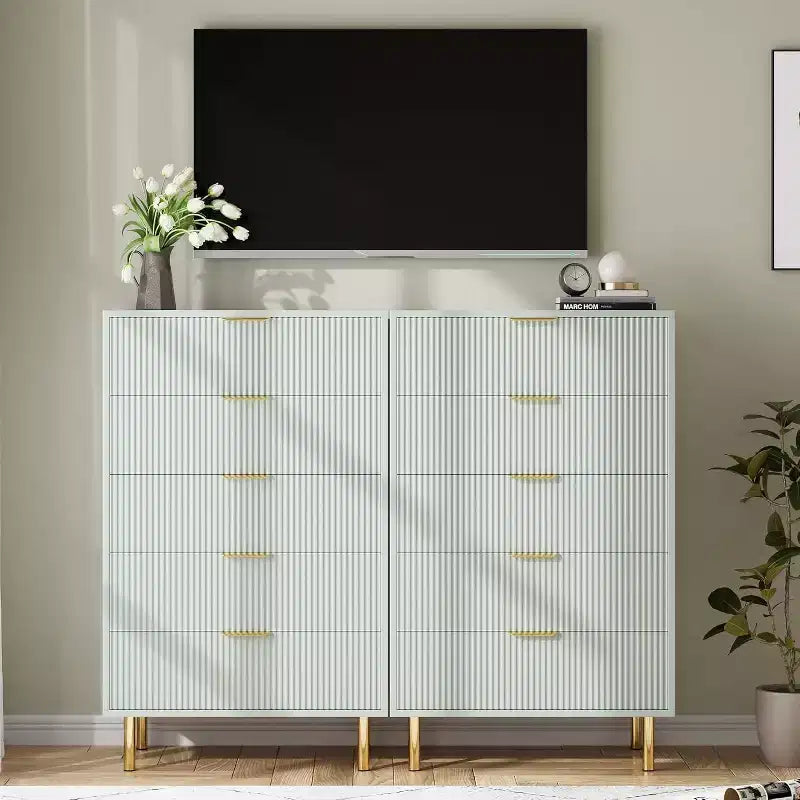 Comò a 5 cassetti scanalato con maniglie dorate – Nero / Grigio Verde Opaco / Bianco e Legno