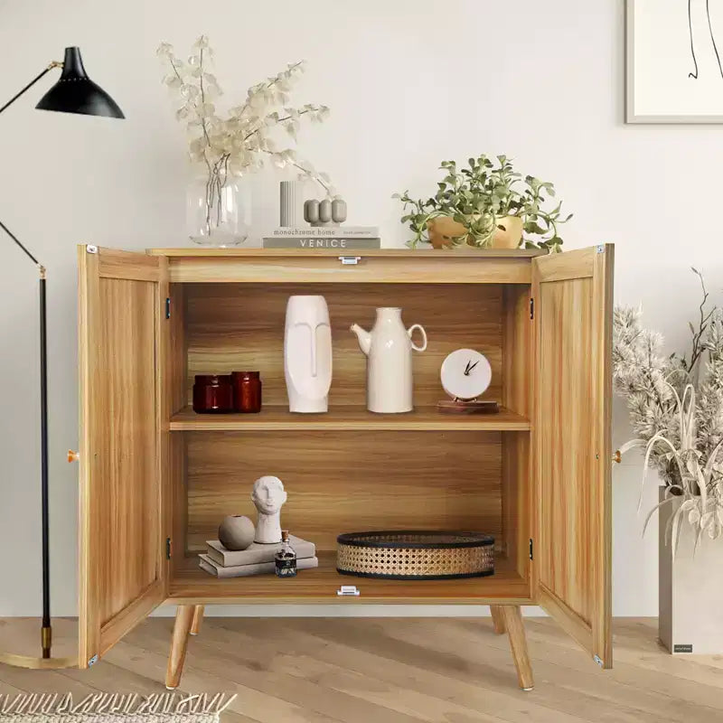Credenza Marrone Naturale a 2 Ante in Rattan con Ripiano Regolabile, 1 Pezzo