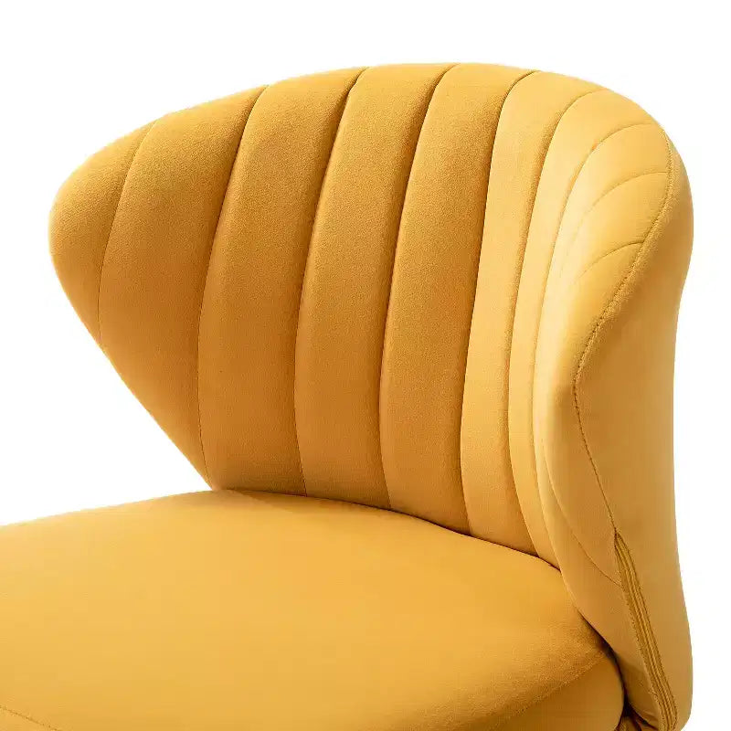 Poltrona d'accento trapuntata in velluto con gambe in metallo, multicolore, a sedile singolo