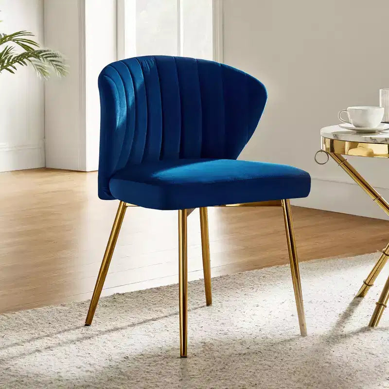 Poltrona d'accento trapuntata in velluto con gambe in metallo, multicolore, a sedile singolo